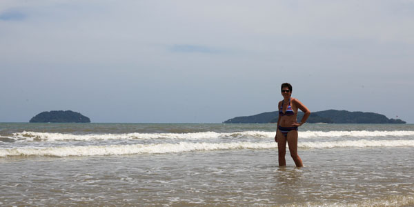 Gina Mom - Tanjung Aru Beach - Kota Kinabalu